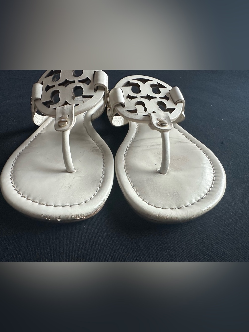 Tory Burch white Miller double T  Circle Logo Thong Sandals - Picture 8 of 8